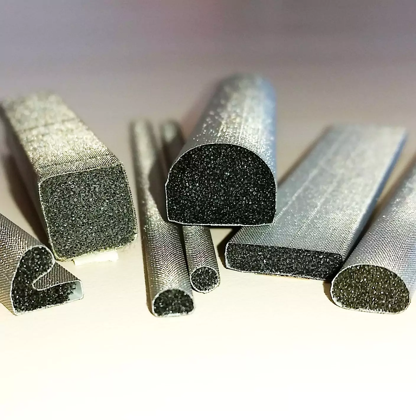 COMPELMA EMI seals